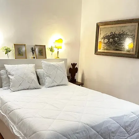 Davanti Al Duomo-appartamento Storico Apartment Florence