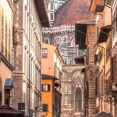 Davanti Al Duomo-appartamento Storico